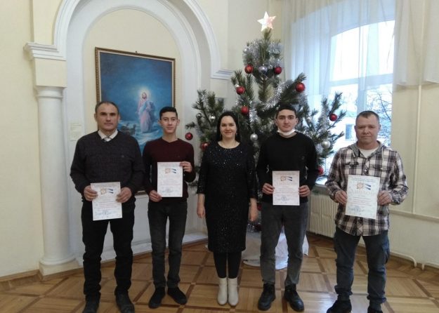 1E2EED61-46DB-40F7-9A06-E49972509E24