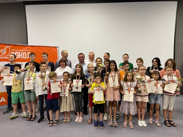 B69CC289-2C38-4CE3-8435-1F32E7AE3F7A