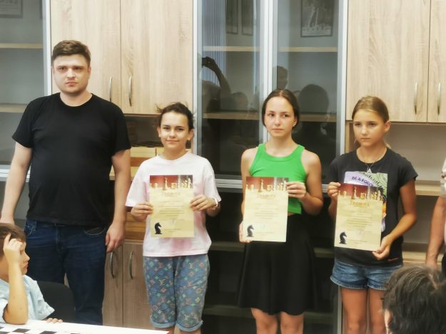 0BE53669-7F96-490B-BF87-35D51545B8F4